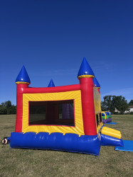 IMG 8316 1736171864 Themed Castle Bounce